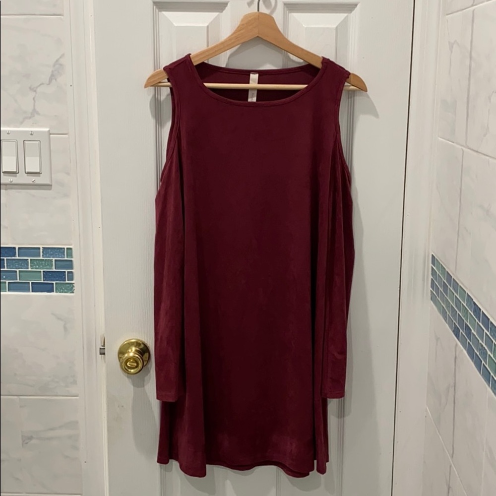 💫 Velvet Long Sleeve Open Shoulder Dress
